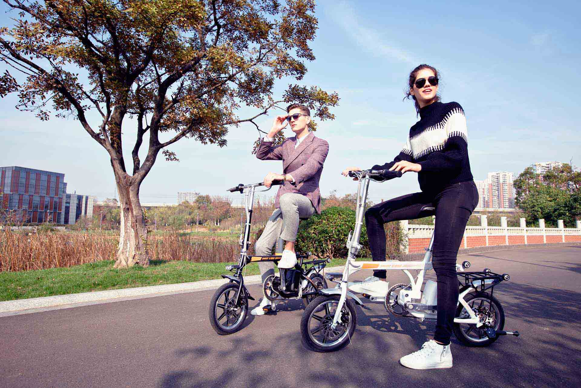 Airwheel Folding Smart Bike