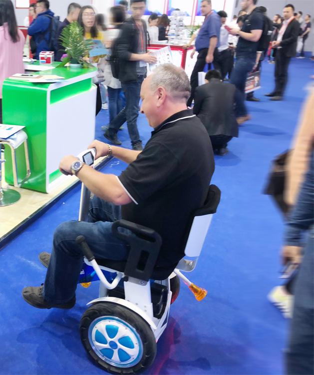 Airwheel A6T wheelchair with handlebar